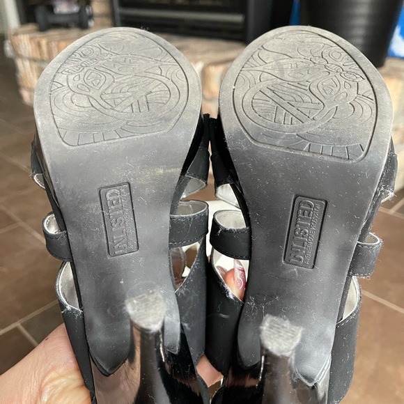 Heels, size 8 , black suede, wear once inside only. - Picture 5 of 7